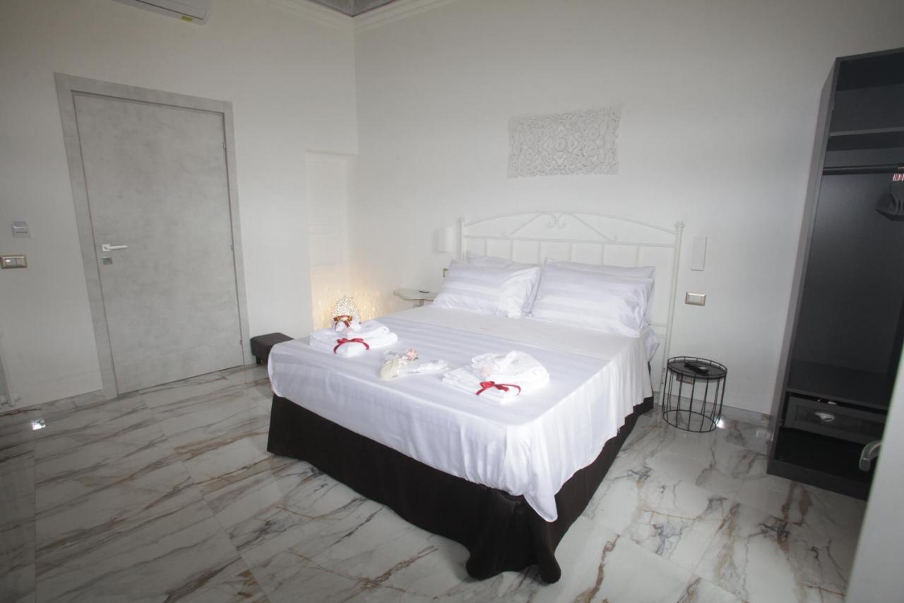 La Dimora Di Re Idomeneo Bed & Breakfast Lecce Luaran gambar