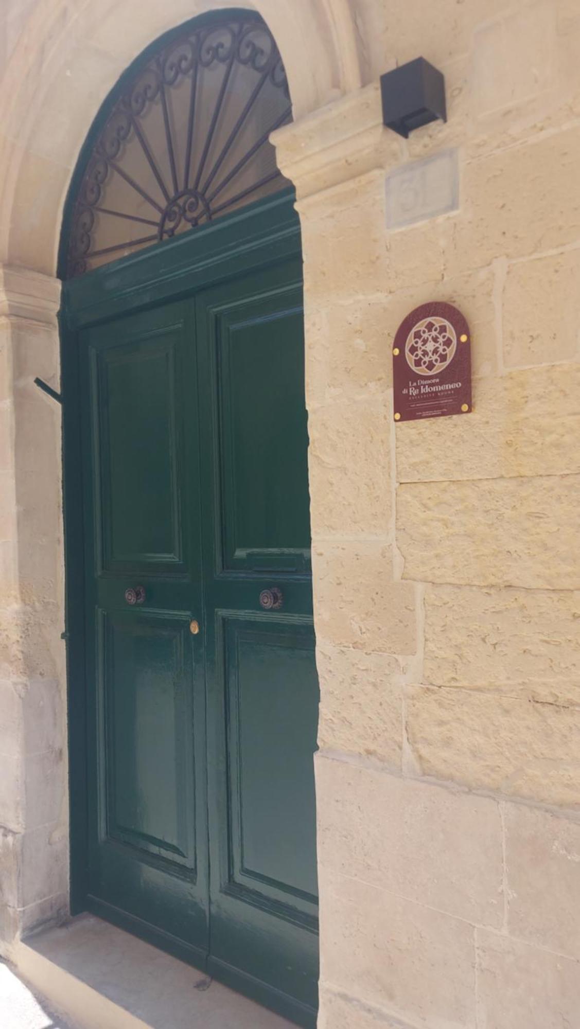 La Dimora Di Re Idomeneo Bed & Breakfast Lecce Luaran gambar