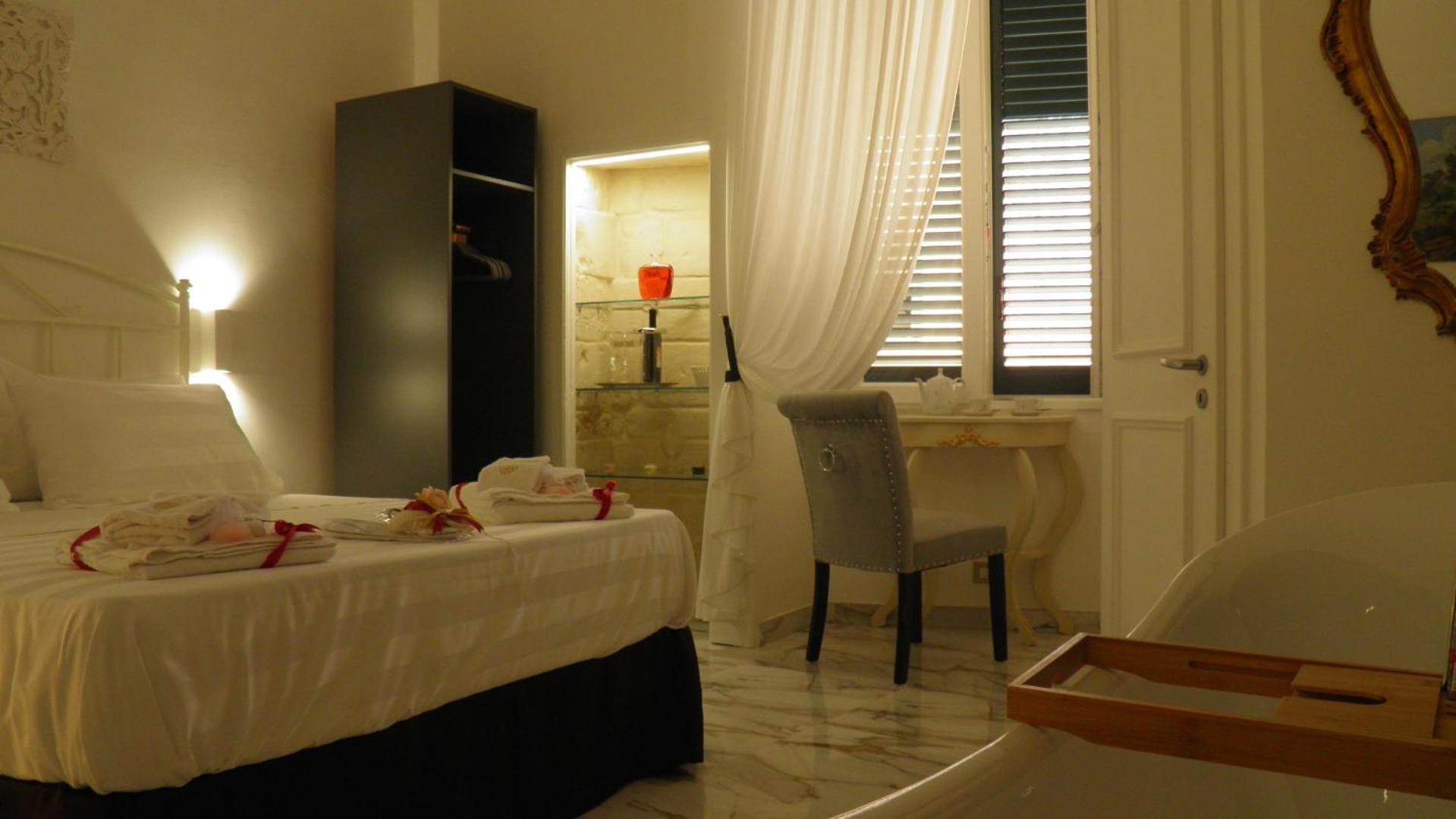 La Dimora Di Re Idomeneo Bed & Breakfast Lecce Luaran gambar