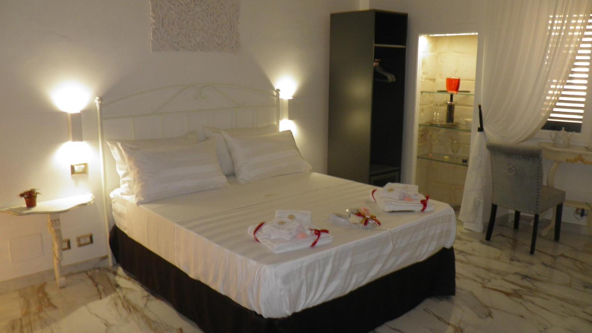 La Dimora Di Re Idomeneo Bed & Breakfast Lecce Luaran gambar